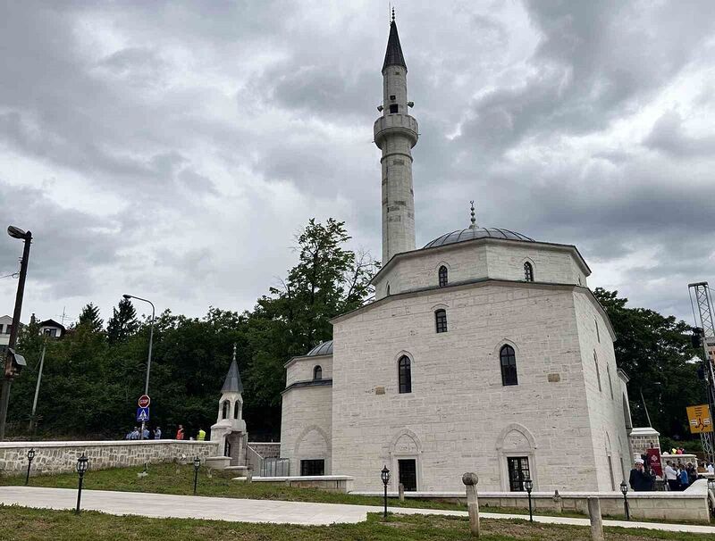 Bosna Hersek’te Arnaudiye Camii yeniden ibadete açıldı