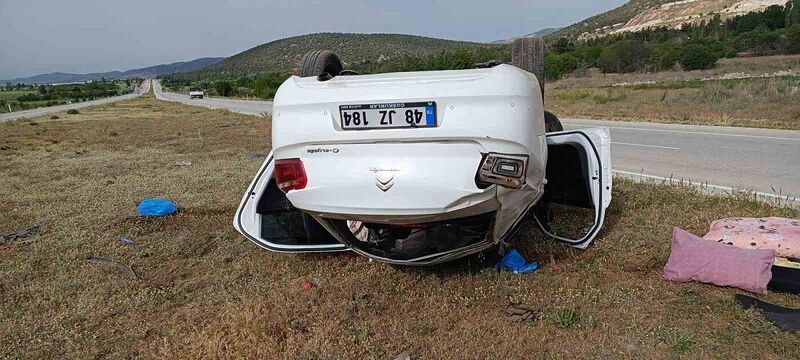 Burdur-Fethiye kara yolunda kontrolden çıkan otomobil takla attı: 1’i çocuk 3 yaralı