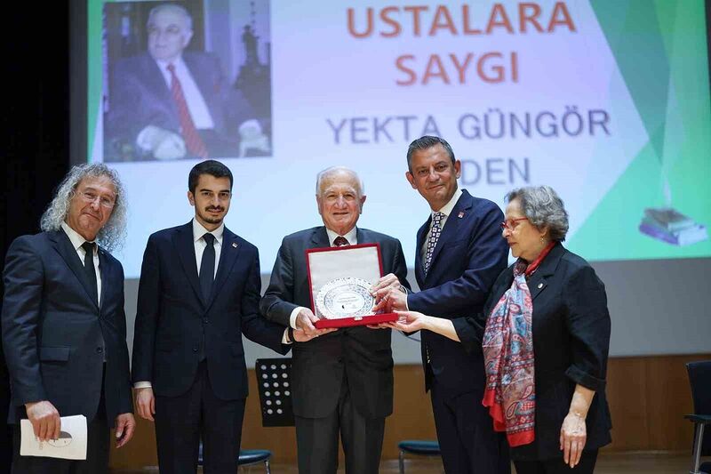 CUMHURİYET HALK PARTİSİ (CHP) GENEL BAŞKANI ÖZGÜR ÖZEL, "ANAYASAYI KATILIMCILIKTAN