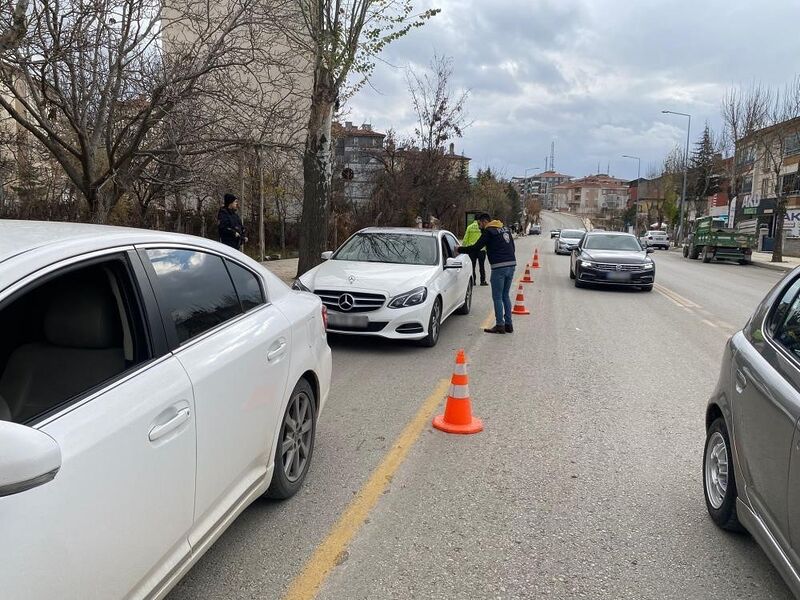 Çorum polisinin şok uygulamaları sürüyor