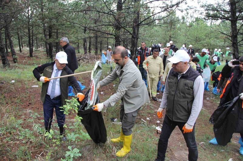 Çorum Valisi Dağlı: “Ormanlık alanlarda piknik yapmayalım, ateş yakmayalım, ormanlarımızı koruyalım”