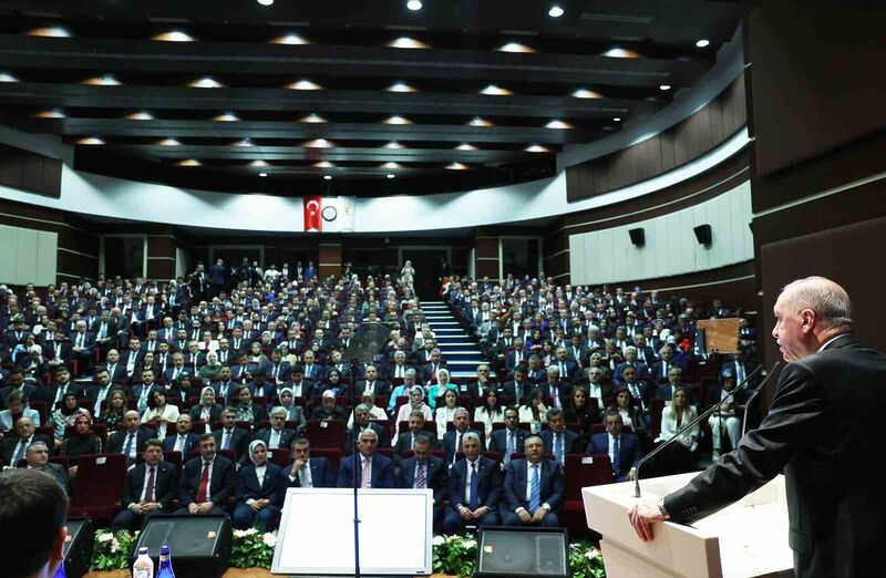 CUMHURBAŞKANI VE AK PARTİ