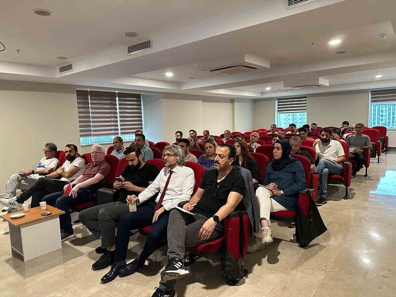 Diyarbakır’da “1. Basamakta Kalp Hastalıkları” konulu seminer düzenlendi