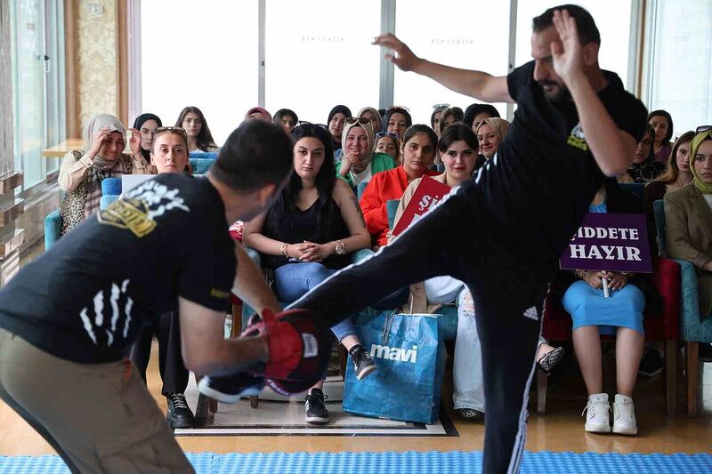 DİYARBAKIR’DA, ANNELER GÜNÜ’NDE ARALARINDA