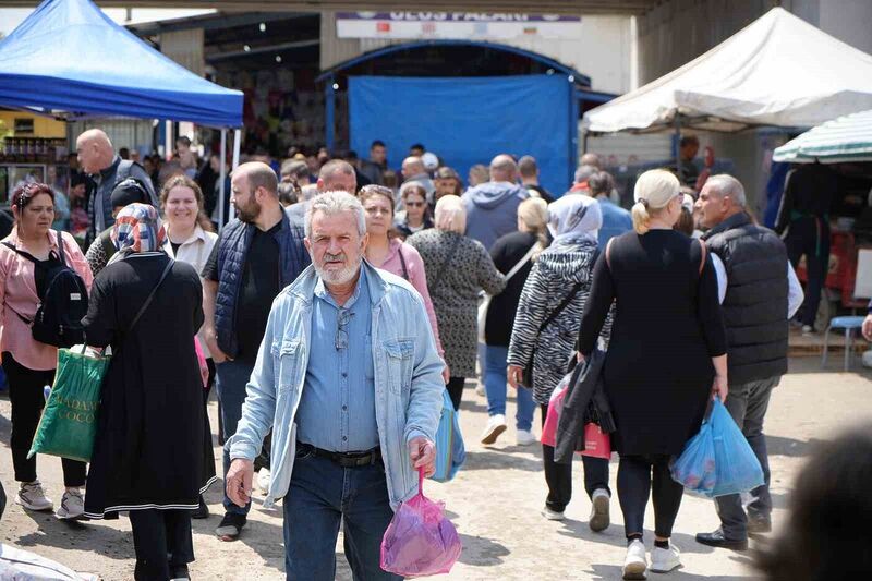 Edirne’de Bulgarların alışveriş mesaisi sürüyor