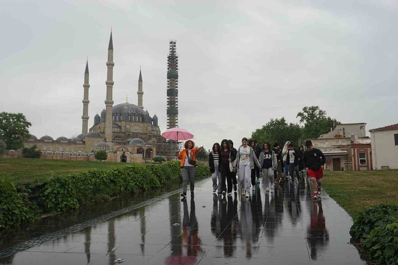 Edirne’de sağanak yağış etkili oldu