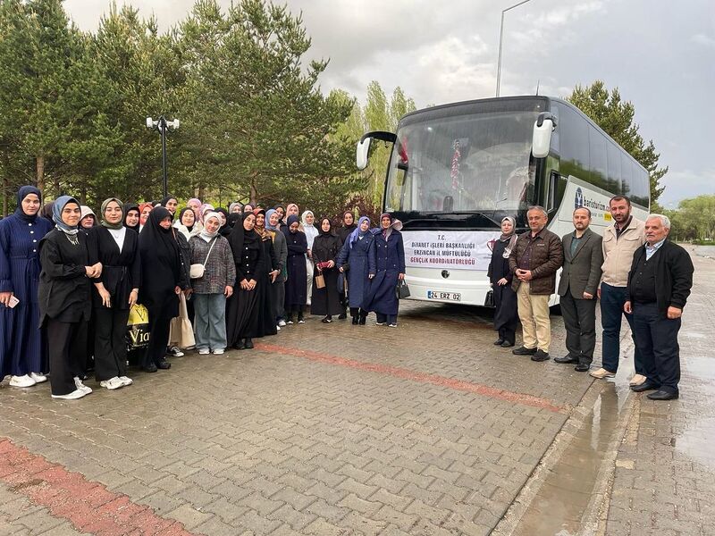 ERZİNCAN'DA OKUYAN ÜNİVERSİTE ÖĞRENCİLERİNE BAYBURT TANITILDI