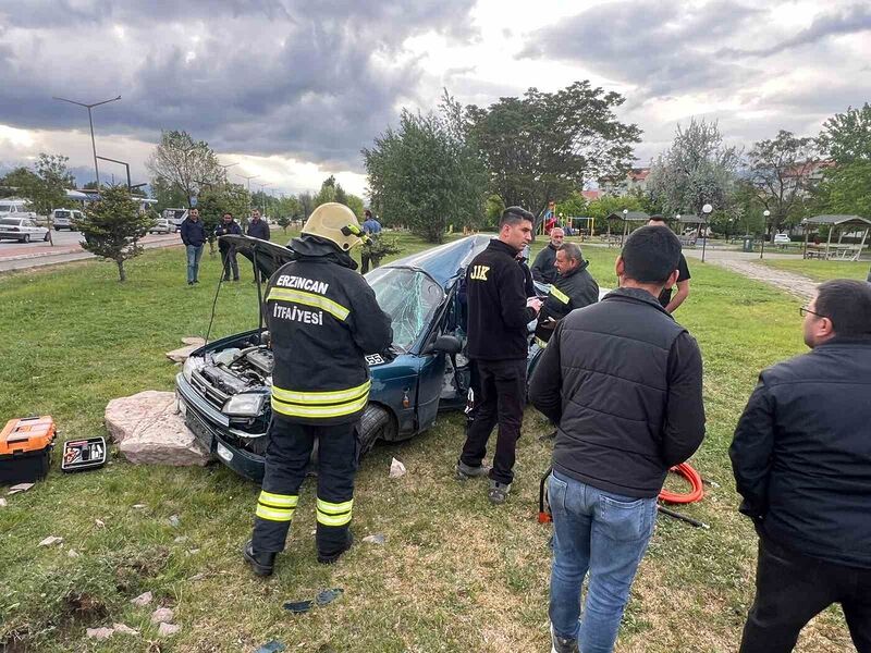 Erzincan’da trafik kazası: 1 yaralı