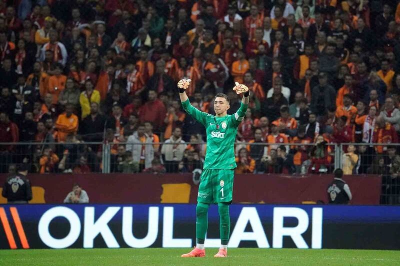 GALATASARAY’IN KAPTANI URUGUAYLI FİLE