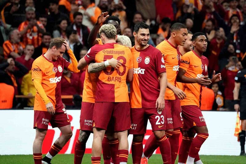 GALATASARAY; FENERBAHÇE, BEŞİKTAŞ VE