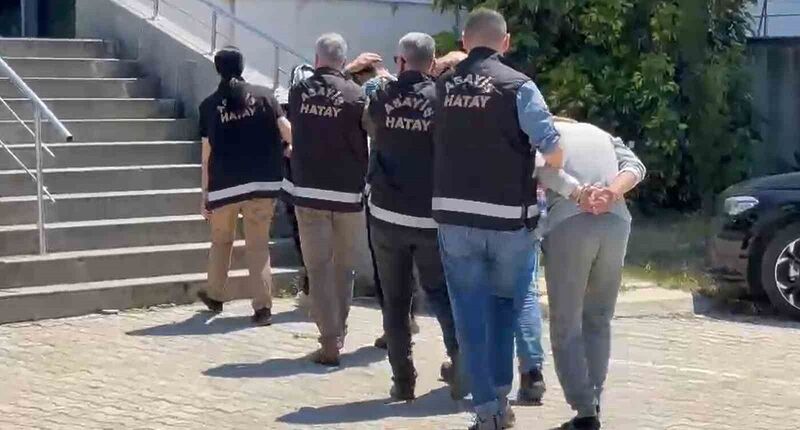 Hatay’da çeşitli suçlardan aranan 2 şahıs tutuklandı