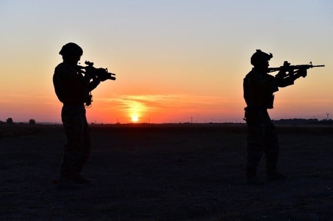 Irak’ın kuzeyinde barınma alanlarından kaçan 2 PKK’lı terörist teslim oldu