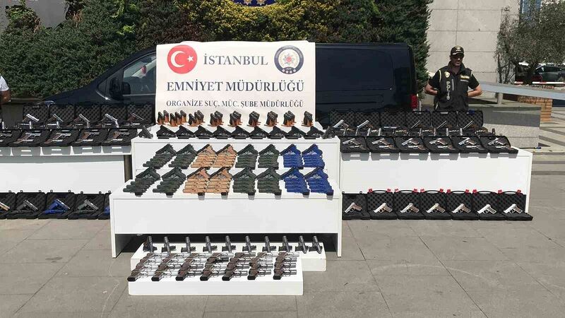 İstanbul’da yasadışı silah ticareti operasyonu: 269 tabanca ele geçirildi