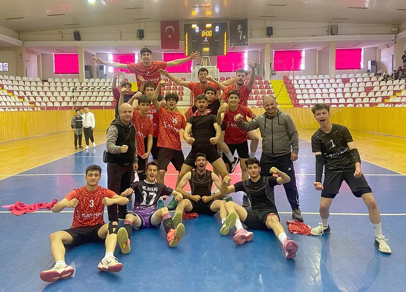 ESKİŞEHİR’DE YAPILAN VOLEYBOL KULÜPLÜ