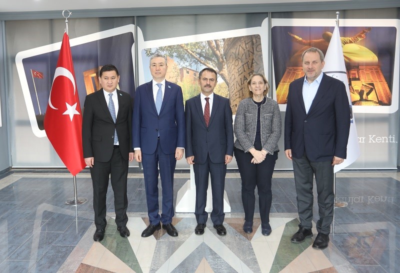 KAZAKİSTAN'IN ANKARA BÜYÜKELÇİSİ YERKEBULAN