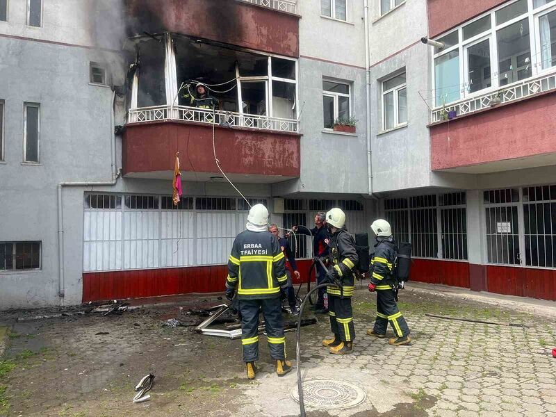 TOKAT'IN ERBAA İLÇESİNDE EVİNİN