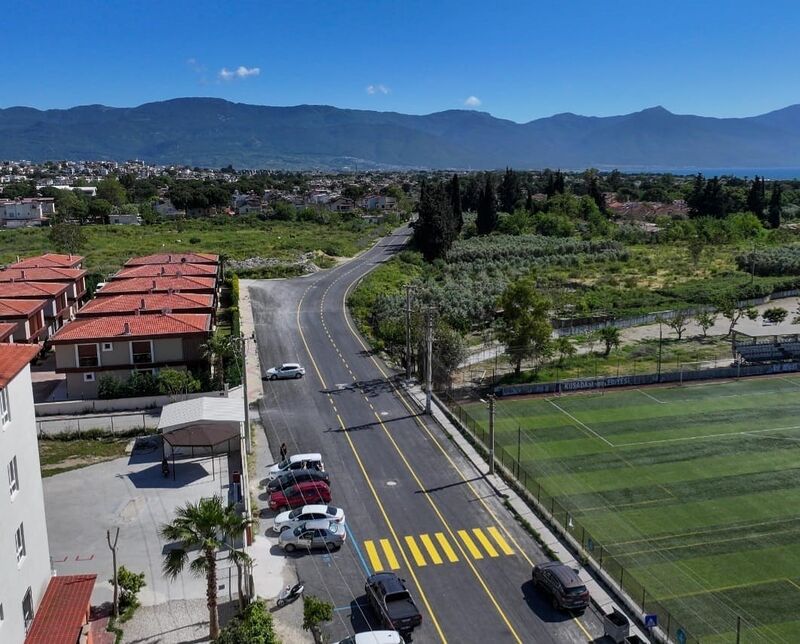 Kuşadası Belediyesi yol yapım sezonuna hızlı başladı