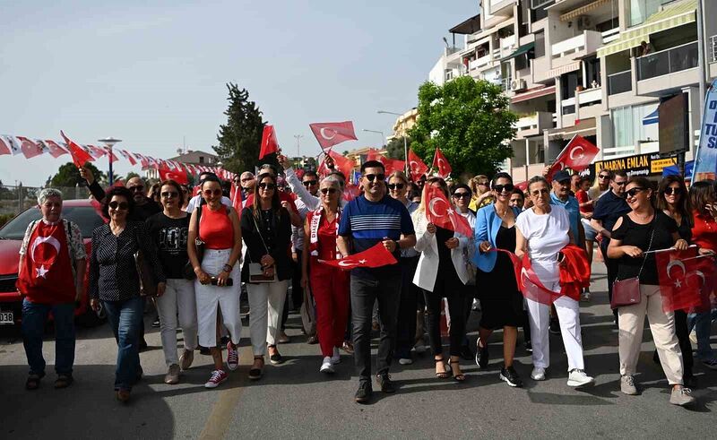 KUŞADASI’NDA, 19 MAYIS ATATÜRK’Ü