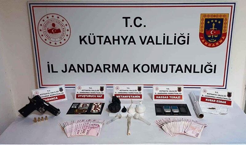 KÜTAHYA’DA JANDARMADAN UYUŞTURUCU OPERASYONU: