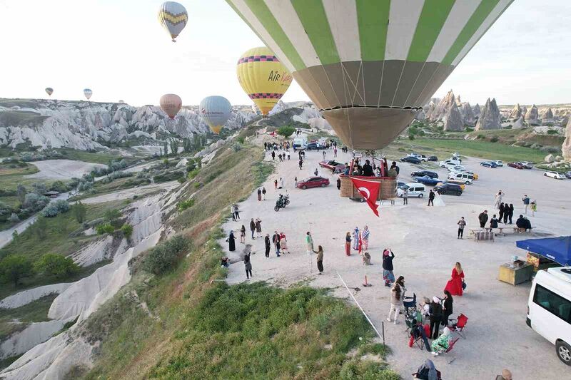 KAPADOKYA'DA SABAHIN ERKEN SAATLERİNDE