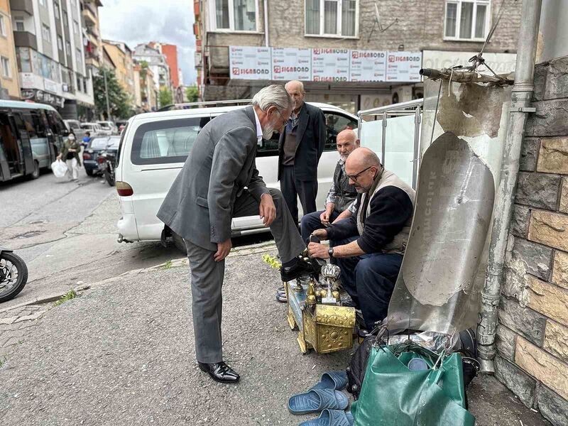 Maltepeli ayakkabı boyacısı bilek güreşinde Türkiye şampiyonu oldu