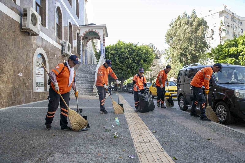 Mersin’de belediye ekipleri yağış dolayısıyla teyakkuza geçti