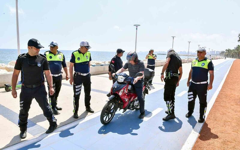 Mersin’de kurallara uymayan sürücülere geçit yok