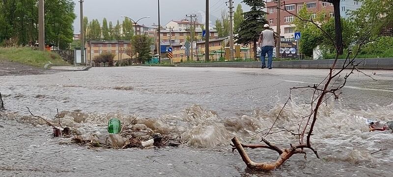 Meteorolojiden kuvvetli yağış uyarısı