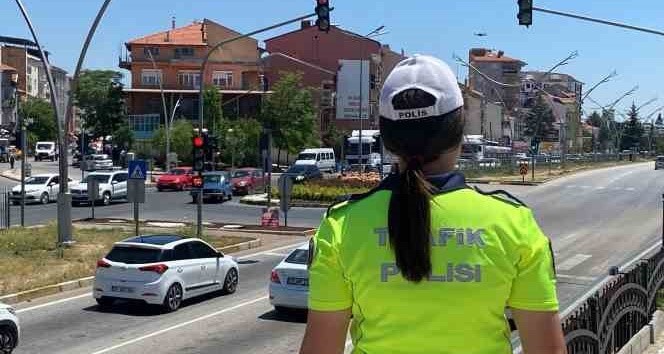 Polis ve jandarma ekiplerinden okul çevreleri ile servislere yönelik kapsamlı denetim