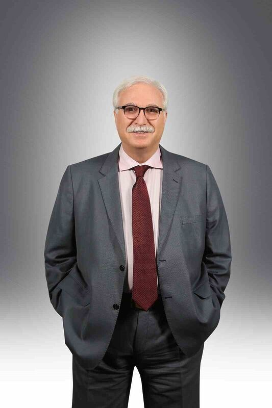 Prof. Dr. Tevfik Özlü: “Yaşamınıza 15-20 yıl eklemek için sigarayı bırakın”