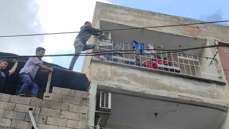 Şanlıurfa’da korkutan yangın: Kadın ve çocukları itfaiye ekipleri kurtardı