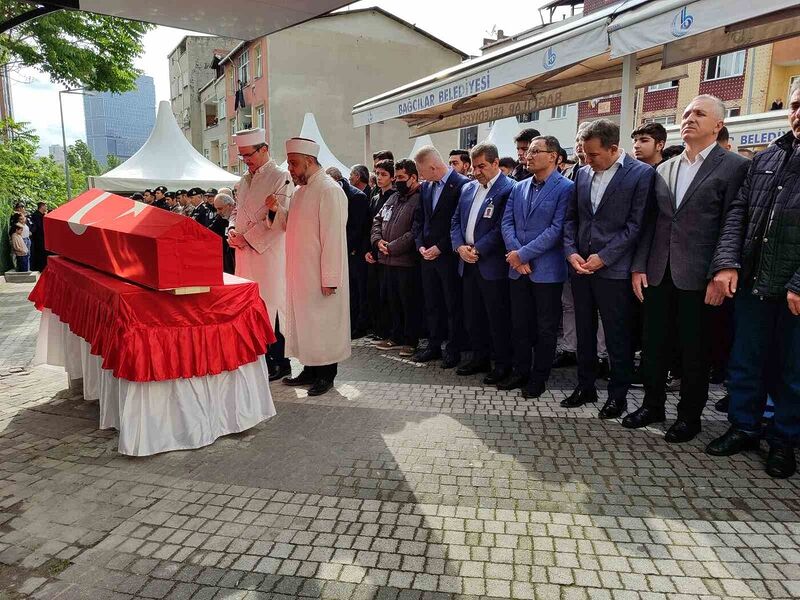 Sarıyer’de trafik kazasında hayatını kaybeden polis memuru Muhammed Erdem Yiğit son yolculuğuna uğurlandı