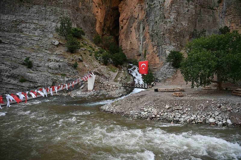 Şelaleler Diyarı’na davet