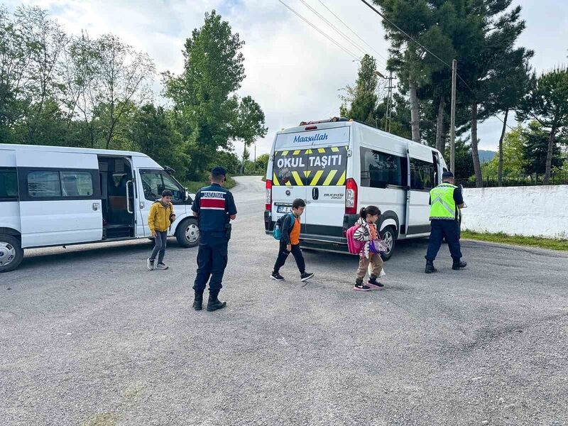 SİNOP’TA JANDARMA EKİPLERİNCE VATANDAŞIN