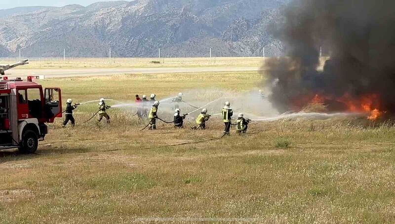 Şırnak’ta havalimanında gerçeği aratmayan tatbikat