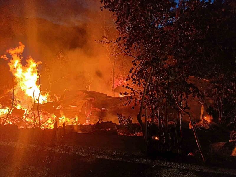 KASTAMONU’NUN BOZKURT İLÇESİNDE SOBADAN