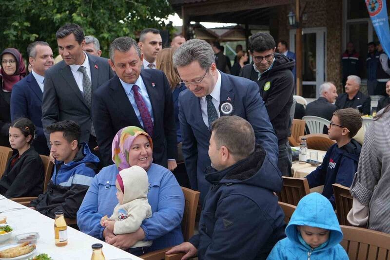 Soma maden şehitlerinin ailelerinin onuruna akşam yemeği verildi