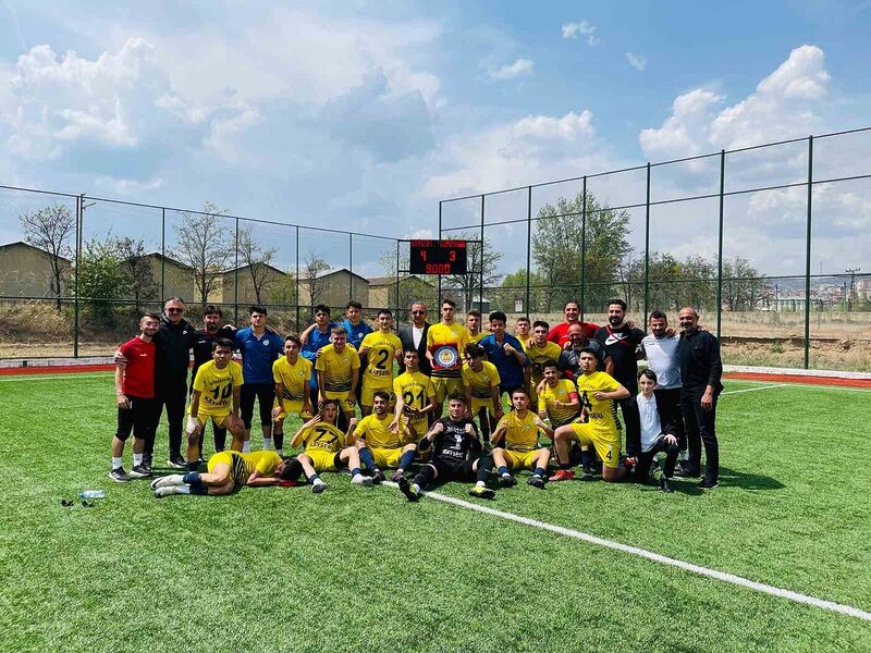 Talasgücü Belediyespor U18 takımının grubu Ankara oldu