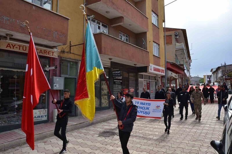 Tercan’da Gençlik Yürüyüşü yapıldı