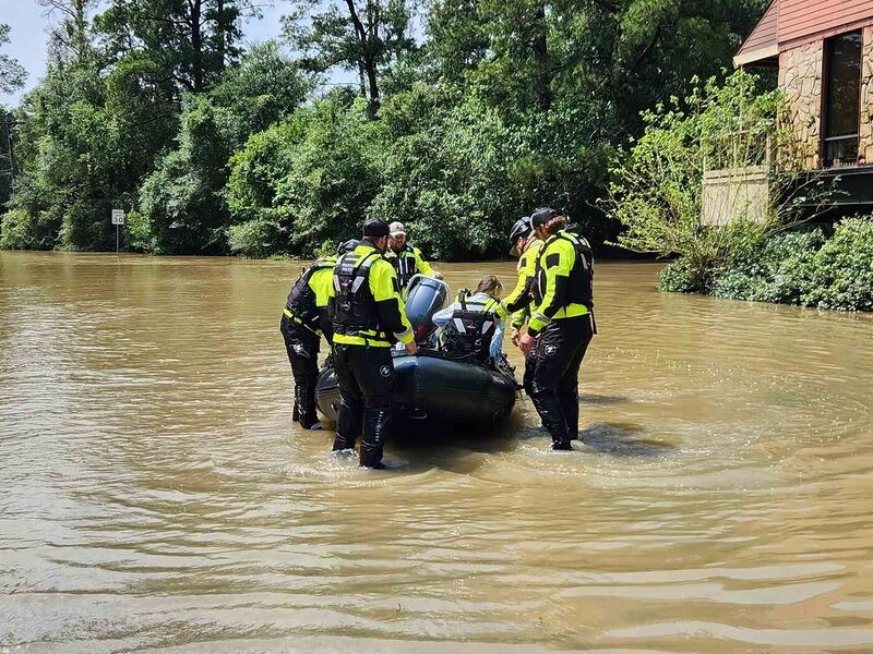 Texas’ta sel: 1 çocuk öldü