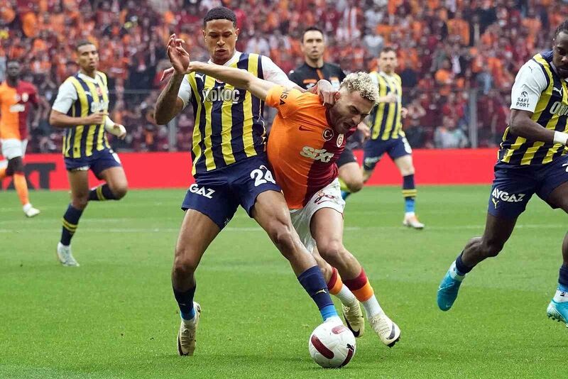 Trendyol Süper Lig: Galatasaray: 0 – Fenerbahçe: 0 (Maç devam ediyor)