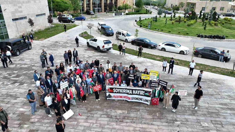 TUNCELİ’DE MUNZUR ÜNİVERSİTESİ ÖĞRENCİLERİ