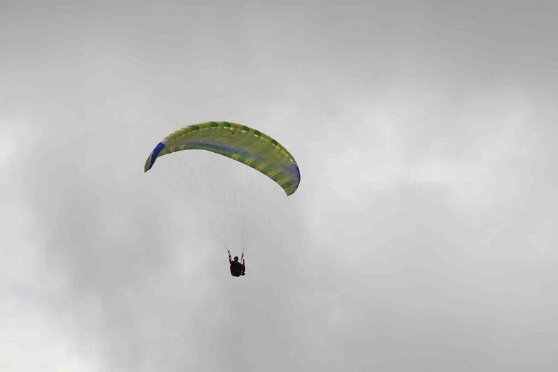 Türkiye Yamaç Paraşütü Ege Bölgesi Hedef Yarışması Uşak’ta yapıldı