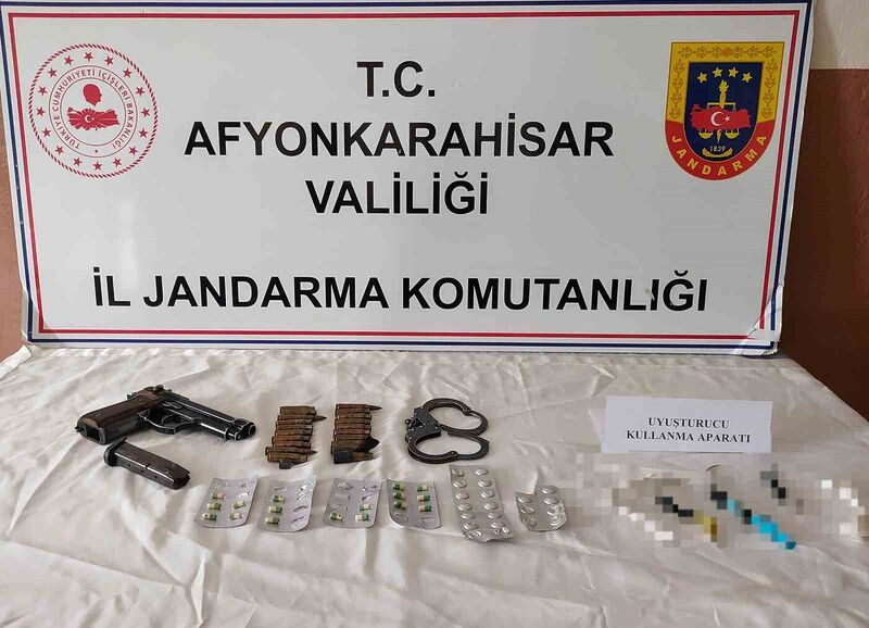 AFYONKARAHİSAR’DA UYUŞTURUCU SATIŞI YAPTIĞI