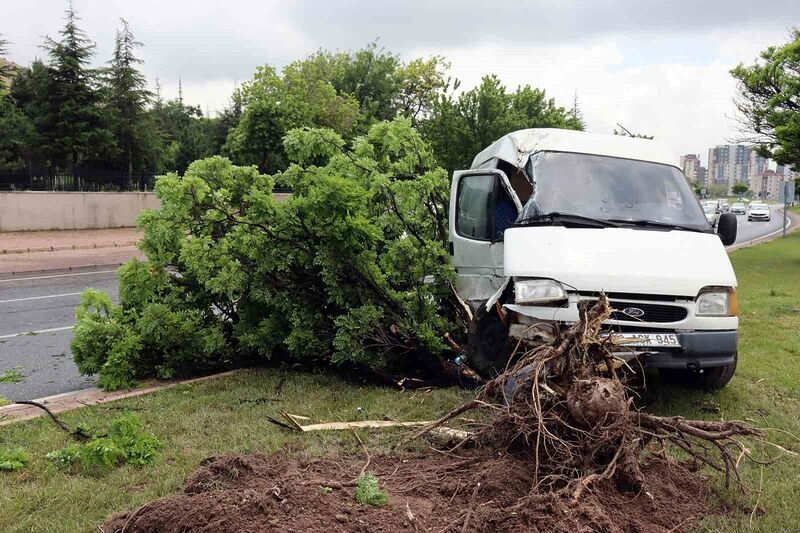 KAYSERİ'NİN MELİKGAZİ İLÇESİNDE SÜRÜCÜSÜNÜN