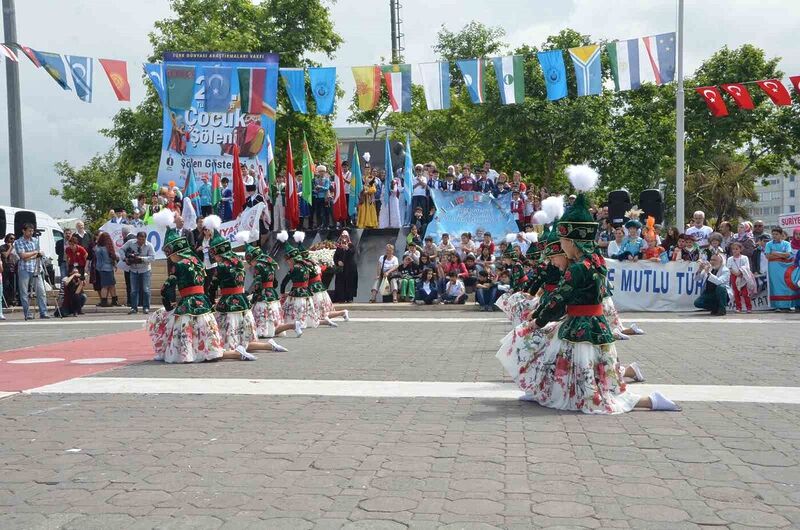 24. TÜRK DÜNYASI ÇOCUK