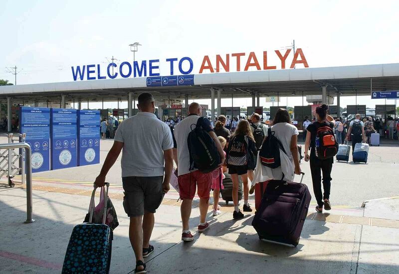 ANTALYA HAVALİMANI’NDA 2024’ÜN REKORU