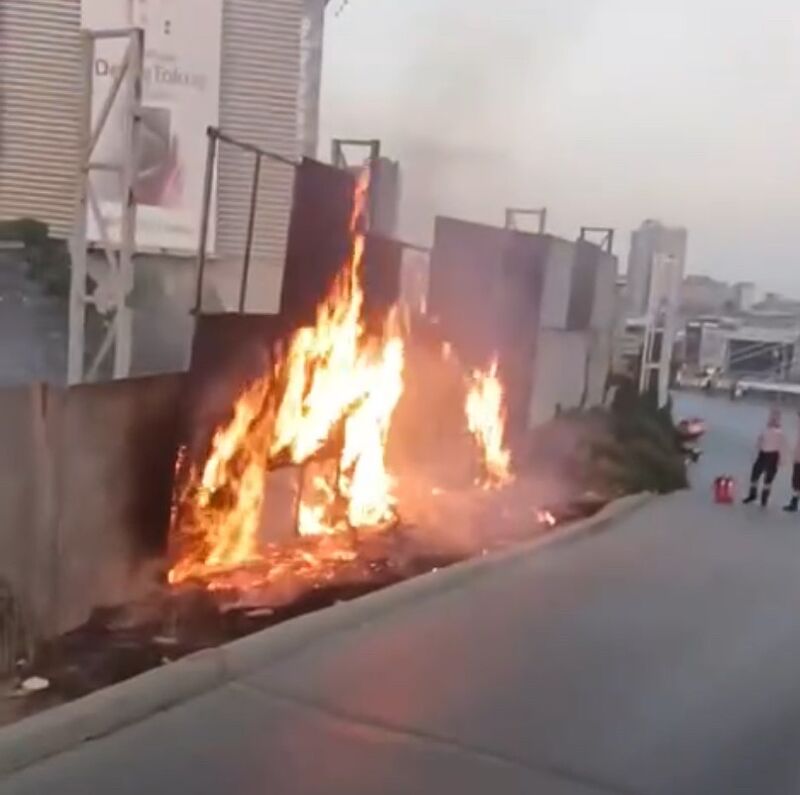 Başakşehir’de Mall of İstanbul AVM’nin otoparkında korkutan yangın