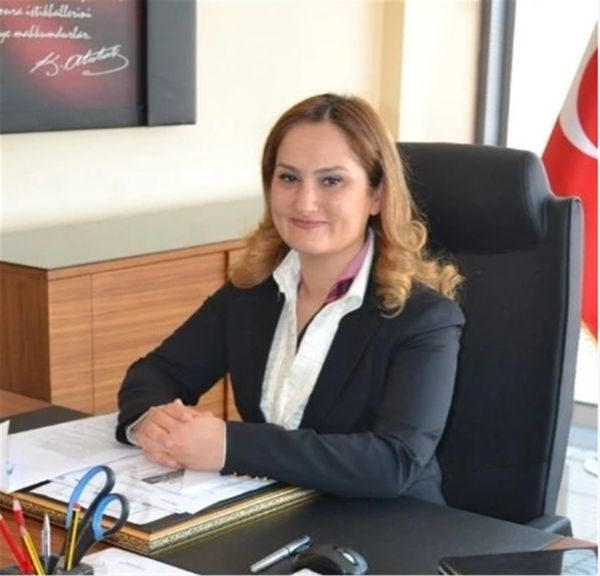 ASLI AYNAOĞLU ARTIK MEMLEKETİ