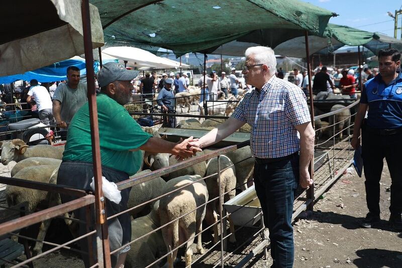 BALIKESİR’İN BURHANİYE BELEDİYESİ KURBAN